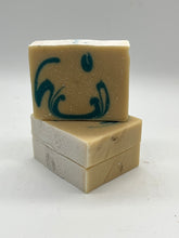 Load image into Gallery viewer, Rosemary Mint Berry Soap